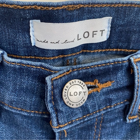 LOFT modern skinny jeans with distressing Size-0P(25) - Picture 3 of 5